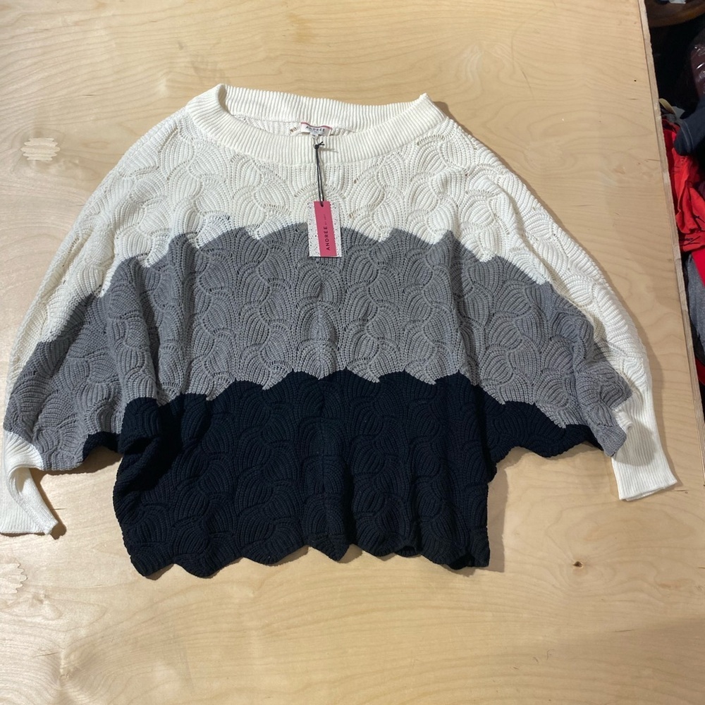 ANDREE BY UNIT Colorblock Sweater - Cream, Gray, and Black 1X (OX)
